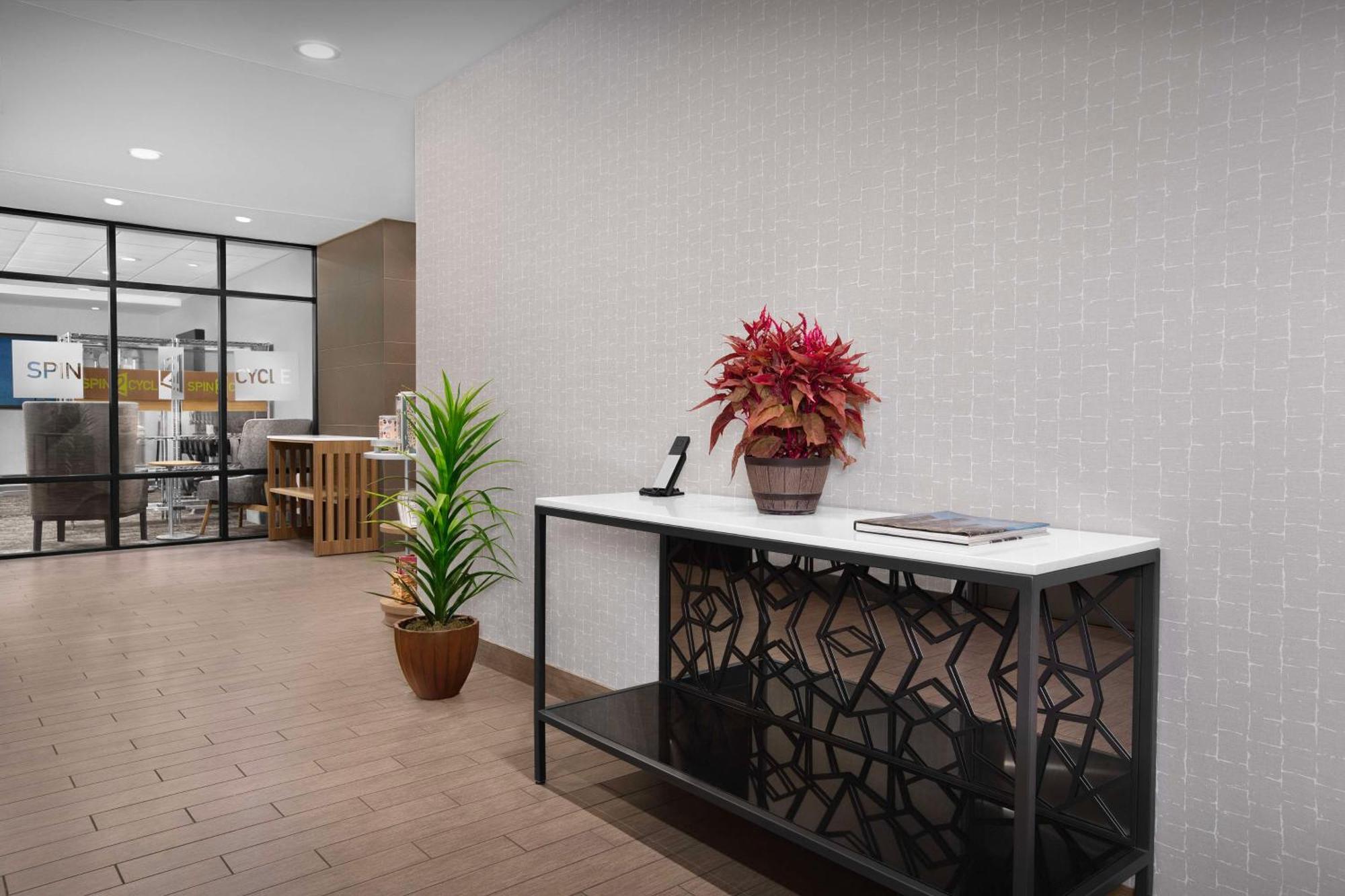 Hotel Home2 By Hilton Clarksville/ft. Campbell 3*